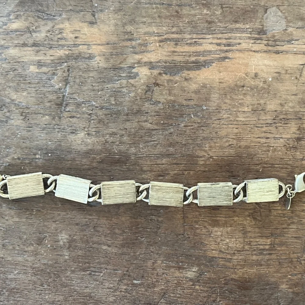 Chanel Bracelet- From 2007 Spring Collection- Faux Pearls and Gemstones - Picture 8 of 16